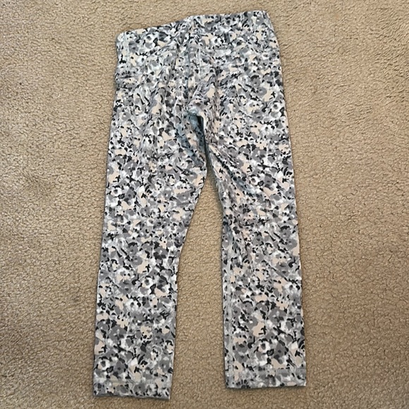 Lululemon Women’s Leggings Size 4 - Picture 5 of 5
